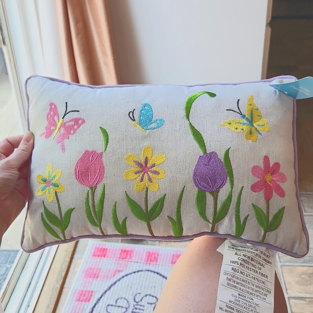 Set of 4 Decorative Floral Pillows